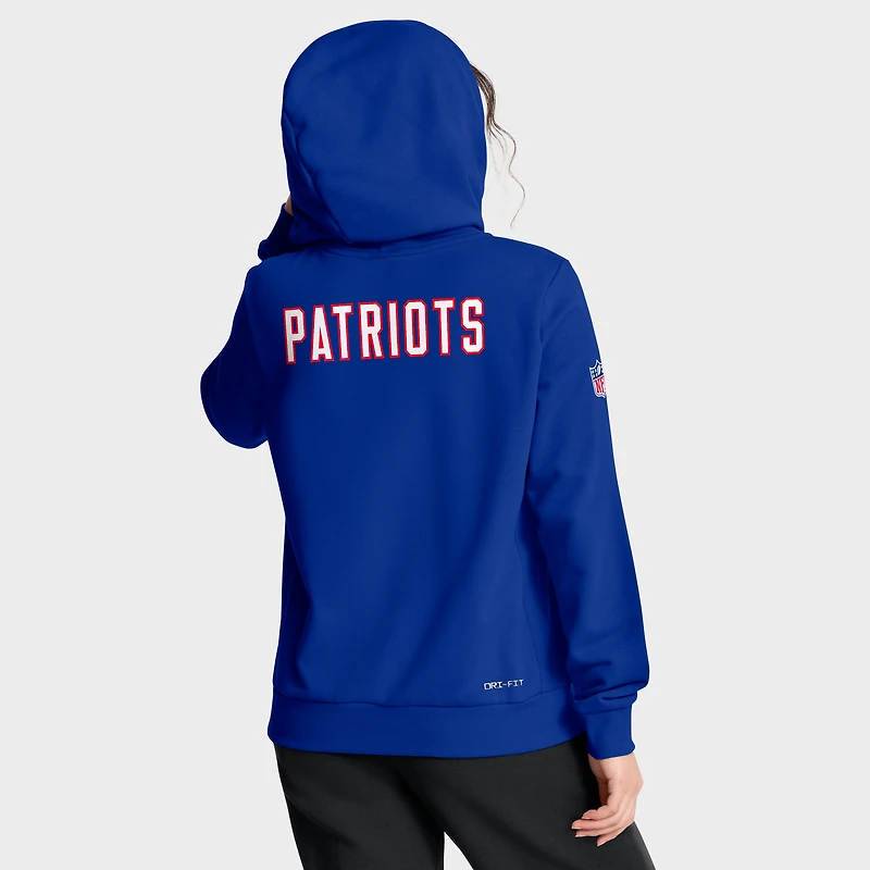 Sweat à capuche Nike Royal New England Patriots Throwback Sideline Standard Issue Dri-FIT pour femme