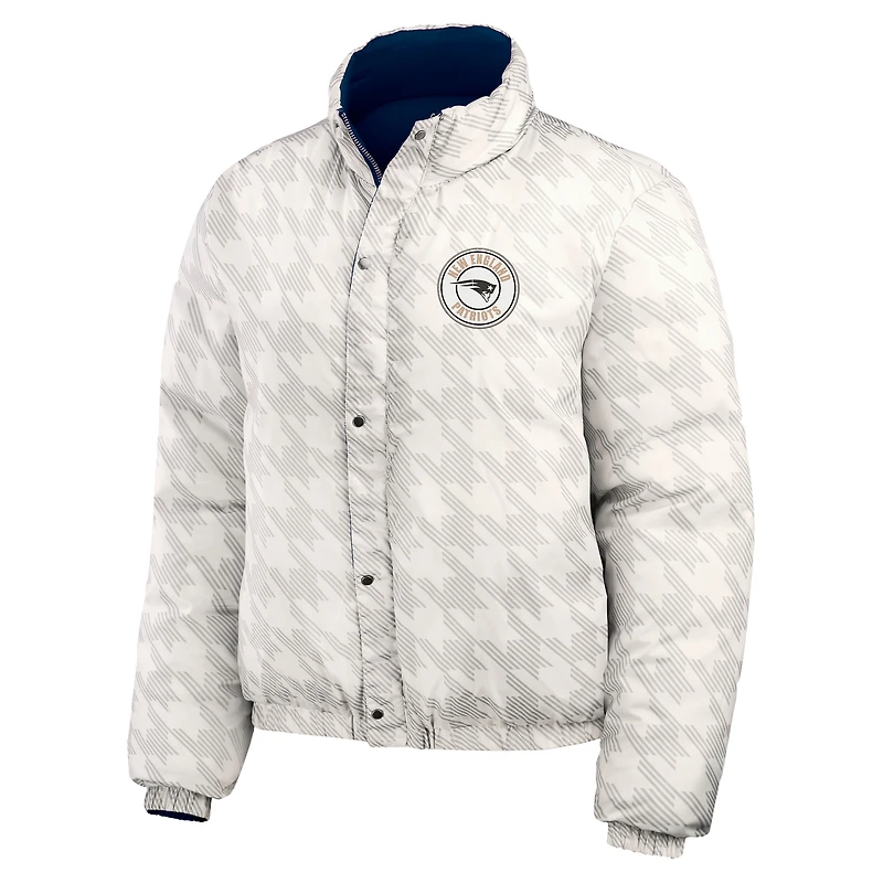 Women's WEAR by Erin Andrews  Navy/White New England Patriots Reversible Cropped Full-Zip Puffer Jacket