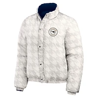 Women's WEAR by Erin Andrews  Navy/White New England Patriots Reversible Cropped Full-Zip Puffer Jacket