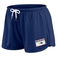 Ensemble de détente pour femme WEAR by Erin Andrews, t-shirt à manches longues et short en jersey rugby épais bleu marine des New England Patriots