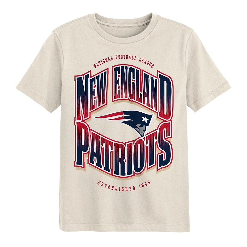 T-shirt crème Huddle des Patriots de la Nouvelle-Angleterre pour jeunes Outerstuff