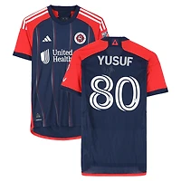 Maillot adidas bleu marine dédicacé par Alhassan Yusuf des New England Revolution, numéro 80, utilisé lors du match, saison 2024 de la MLS - Taille M