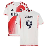 Maillot adidas blanc dédicacé par Giacomo Vrioni des New England Revolution, numéro 9, utilisé lors du match, saison 2024 de la MLS - Taille L