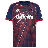 Maillot authentique adidas Luca Langoni bleu New England Revolution 2026 Independence Day pour homme