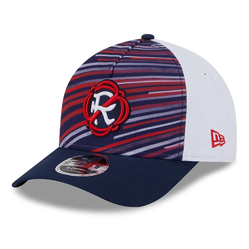 Casquette ajustable New Era New England Revolution 2025 Jersey Hook 9FORTY M-Crown bleu marine/blanc pour homme
