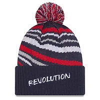 Bonnet en tricot à revers et pompon New Era bleu marine New England Revolution 2025 pour homme