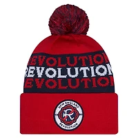 Bonnet New Era rouge New England Revolution 2026 pour homme, à revers crocheté et pompon