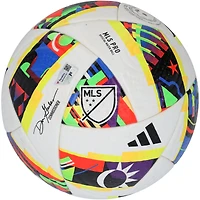 Ballon de football adidas New England Revolution utilisé lors de la saison 2024 de la MLS