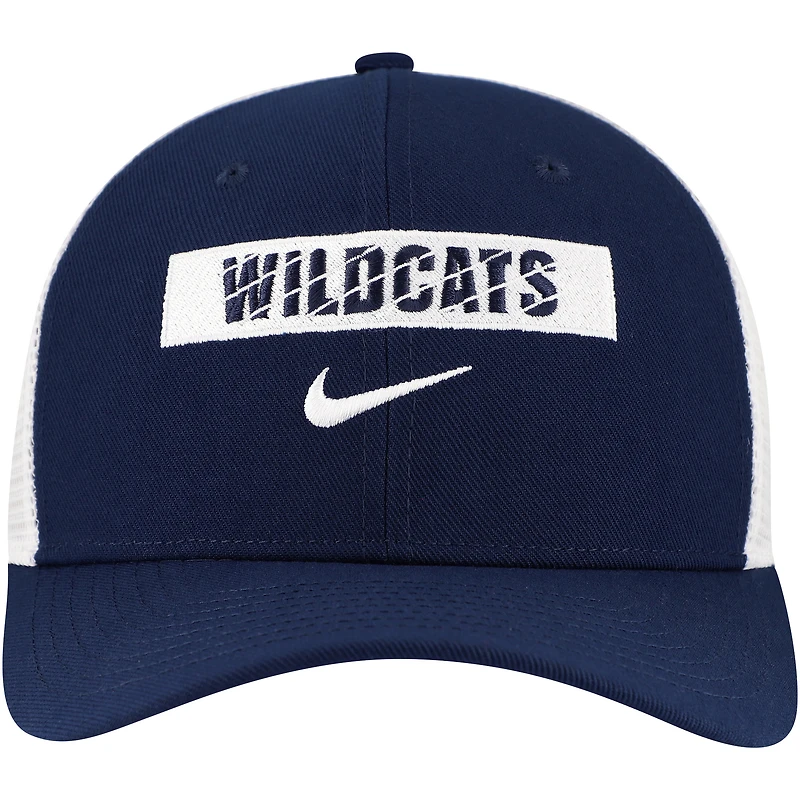 Casquette réglable de camionneur Nike bleu marine New Hampshire Wildcats 2024/25 Sideline Rise pour homme