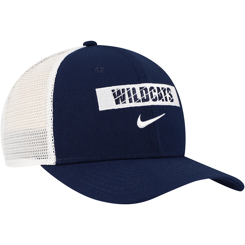 Casquette réglable de camionneur Nike bleu marine New Hampshire Wildcats 2024/25 Sideline Rise pour homme