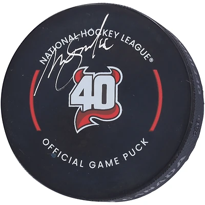 Rondelle de match officielle autographiée par Akira Schmid des Devils du New Jersey