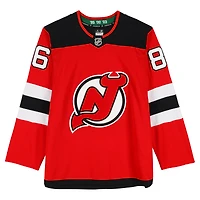 Maillot premium dédicacé par Jack Hughes des Devils du New Jersey, Red Fanatics