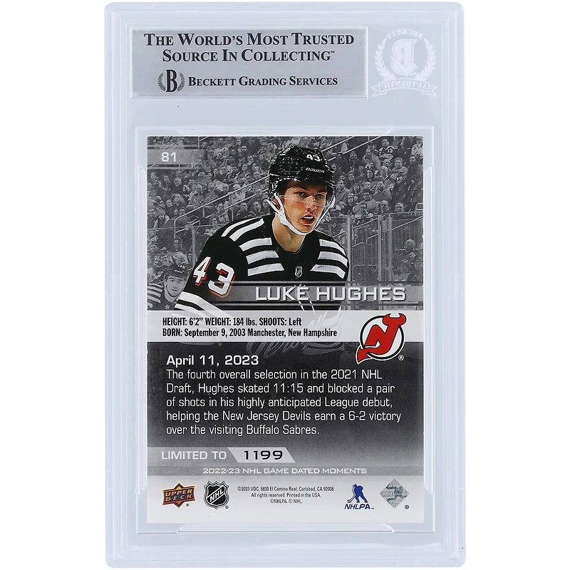 Luke Hughes New Jersey Devils Autographié 2022-23 Upper Deck Game Dated Moments NHL Debut #81 Beckett Fanatics Witnessed Rookie Card Authentifié