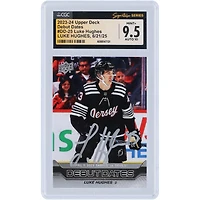 Carte de recrue autographiée de Luke Hughes (New Jersey Devils), série 1 Upper Deck 2023-24, dates de début, n° DD-25, authentifiée par CGC Fanatics Witnessed, note 9,5/10
