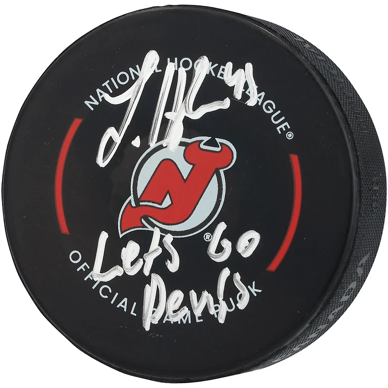 V106832 Devils Luke Hughes New Jersey Devils Rondelle de match officielle autographiée avec inscription « Lets Go Devils » 43 Luke Hughes AUT HOCKEY PUCK 45834 AUTEQPPUC PUCKHU0144