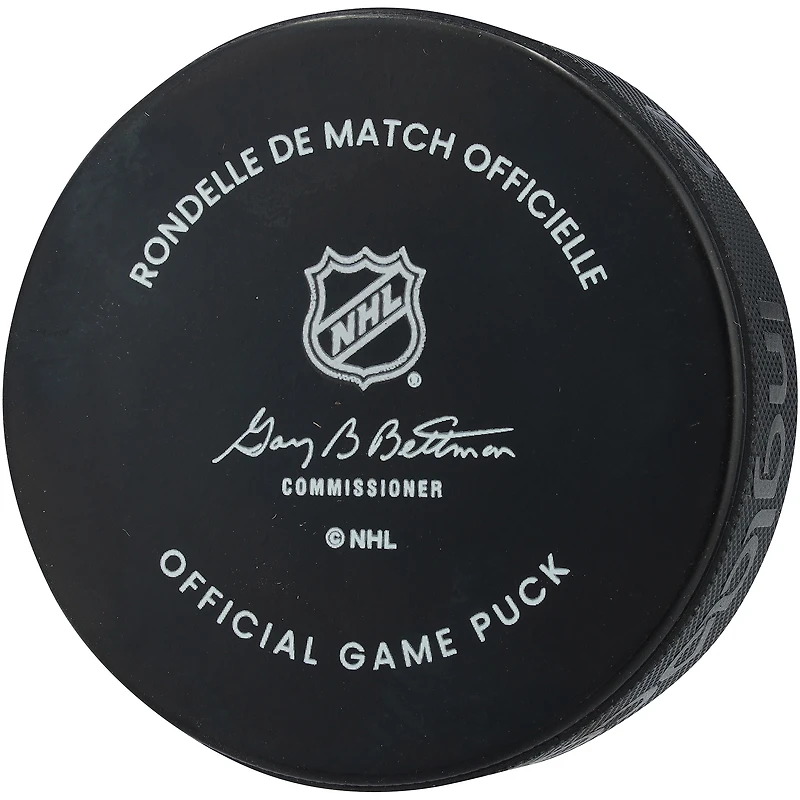 Rondelle de match officielle autographiée par Martin Brodeur des Devils du New Jersey avec inscription « HOF 18 »