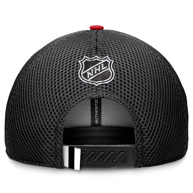 Casquette ajustable Fanatics noire pour homme, authentique Pro Home Ice Trucker des Devils du New Jersey