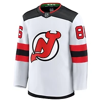 Maillot extérieur blanc de qualité supérieure Jack Hughes Fanatics pour hommes des Devils du New Jersey