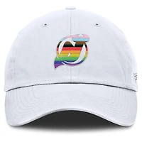 Casquette ajustable PRIDE pour hommes Fanatics White New Jersey Devils