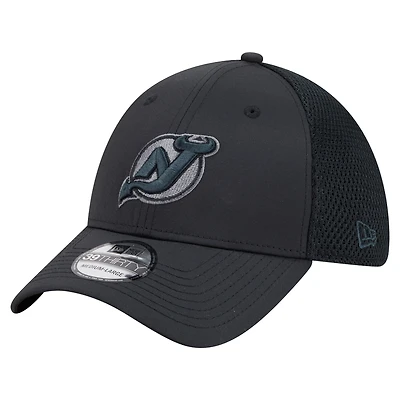 Casquette New Era noire pour homme Jersey Devils Blackout 39THIRTY Flex Fit