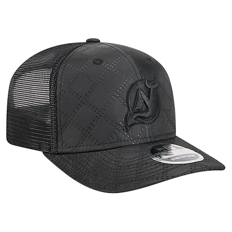 Casquette de camionneur ajustable New Era 9SEVENTY en nylon matelassé noir pour homme des Devils du New Jersey