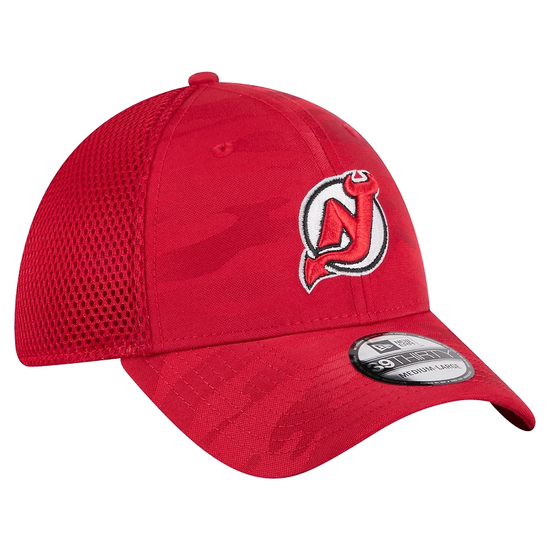 Casquette New Era 39THIRTY Flex Active Subtle Camo pour homme, motif Jersey Devils, rouge