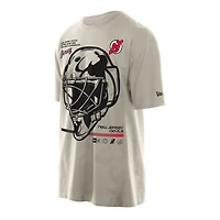 T-shirt pour homme New Era Tan avec masque de gardien but des Devils du Jersey