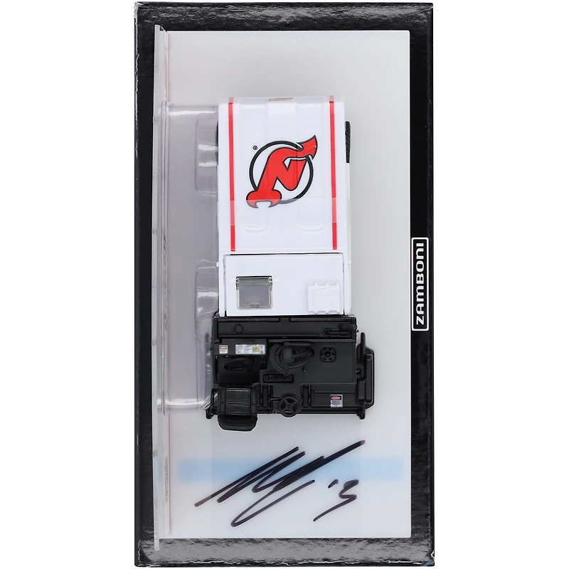V106832 Devils Nico Hischier New Jersey Devils Autographié Échelle 1:43 Zamboni 13 Nico Hischier AUT DIE-CAST ZAMBONI 45617 DIE143 ZAMBHI0001