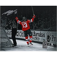 Photographie autographiée de Nico Hischier, New Jersey Devils, 8" x 10"