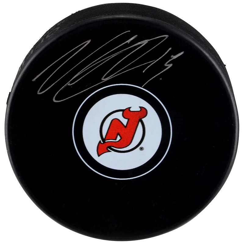 Rondelle de hockey dédicacée des Devils du New Jersey par Nico Hischier