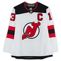 Maillot premium blanc dédicacé par Nico Hischier des Devils du New Jersey