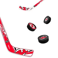 The Sports Vault Ensemble de huit mini bâtons de hockey et rondelles en mousse des Devils du New Jersey