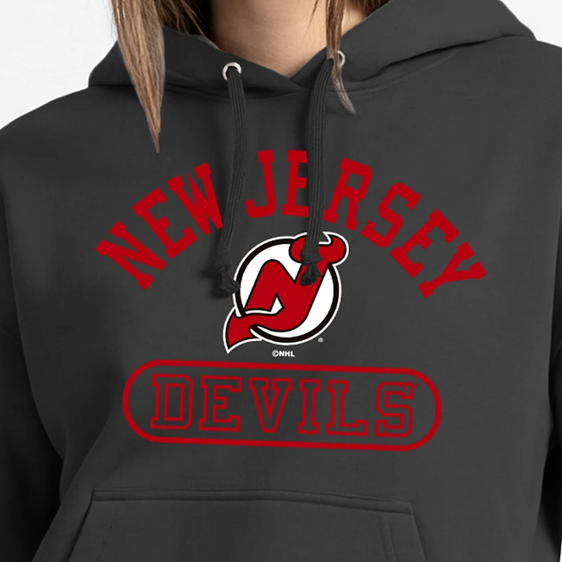 Sweat à capuche Champion noir pour femme, modèle Arched Pill Box, New Jersey Devils.