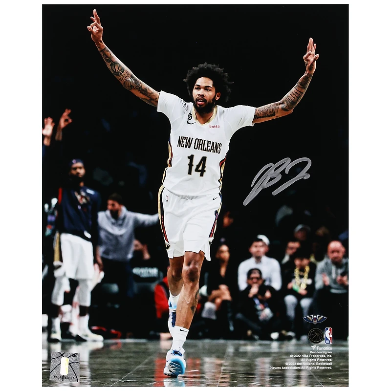 Photographie autographiée de 8" x 10" de Brandon Ingram des New Orleans Pelicans célébrant le match Three vs Brooklyn