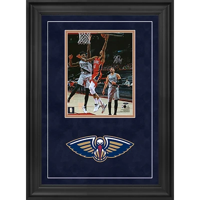 Photographie encadrée de luxe autographiée de Brandon Ingram, Layup contre les Trail Blazers, 20 x 25 cm, des Pelicans de la Nouvelle-Orléans