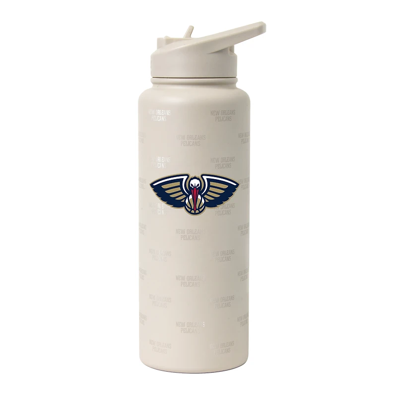 Bouteille de 1 litre (34 oz) Logo Brands New Orleans Pelicans Sand Ghost Quencher