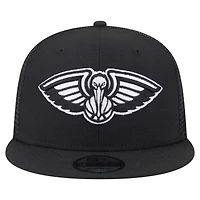 Men's New Era Black New Orleans Pelicans 9FIFTY Snapback Trucker Hat