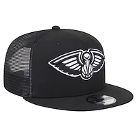 Men's New Era Black New Orleans Pelicans 9FIFTY Snapback Trucker Hat