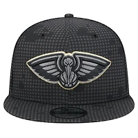 Men's New Era Black New Orleans Pelicans Midnight Ink Pop Outline 9FIFTY Snapback Hat
