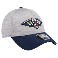 Men's New Era Heather Gray/Navy New Orleans Pelicans Active Digi-Tech Two-Tone 9FORTY Adjustable Hat