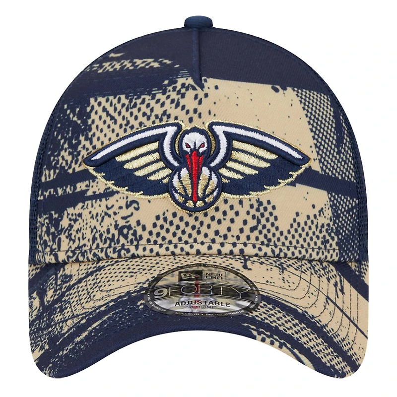 Casquette ajustable New Era New Orleans Pelicans Tip Off A-Frame Trucker 9FORTY bleu marine/doré pour homme