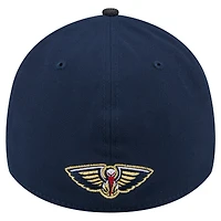 Casquette de sport New Era bleu marine Orleans Pelicans Hit 39THIRTY Flex pour homme