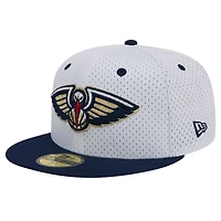 Casquette ajustée New Era Orleans Pelicans Throwback 2Tone 59FIFTY pour hommes, blanc/bleu marine