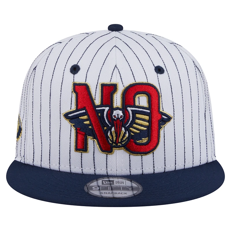 Casquette snapback New Era blanche New Orleans Pelicans Deceptor à fines rayures 9FIFTY pour homme