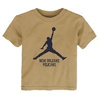 T-shirt Jordan Brand Gold New Orleans Pelicans Essential Jumpman pour tout-petit
