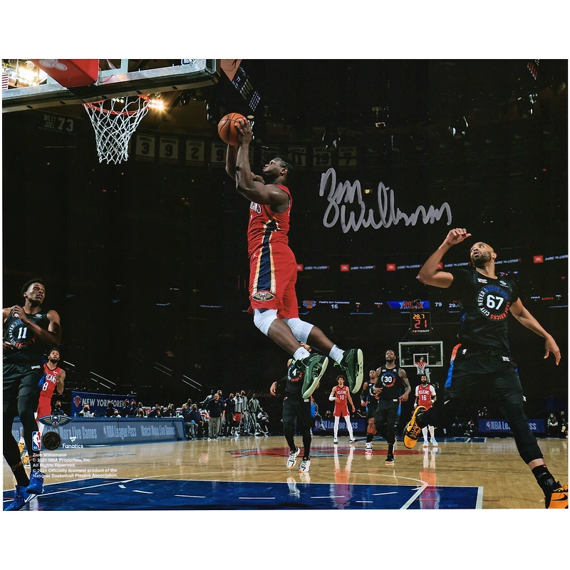 Photo dédicacée de Zion Williamson (New Orleans Pelicans) - Match contre les New York Knicks (20 x 25 cm)
