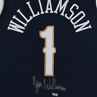 Maillot Nike Swingman bleu marine encadré autographié par Zion Williamson des New Orleans Pelicans avec plaque sublimée