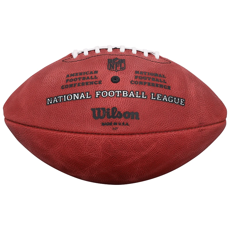 Ballon de football Wilson Duke en couleur, autographié par Drew Brees (New Orleans Saints), avec inscription « HOF 26 ».