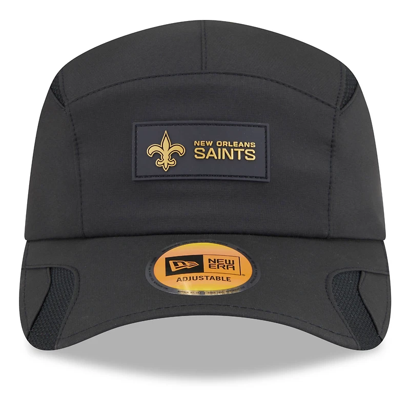 Men's New Era Black New Orleans Saints 2025 Sideline  Runner Adjustable Hat