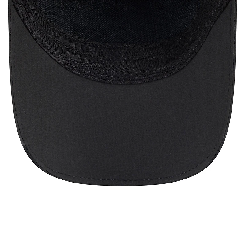 Men's New Era Black New Orleans Saints 2025 Sideline  Runner Adjustable Hat